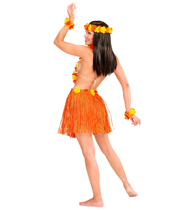Orangenes Hawaii-Set mit Bastrock, Blumengürtel, Halskette, Stirnband und Armbändern