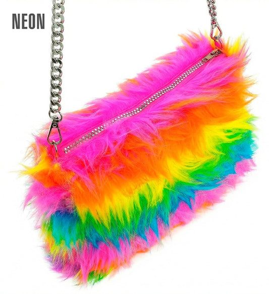 Langhaarplüsch-Handtasche mit buntem Regenbogenmuster