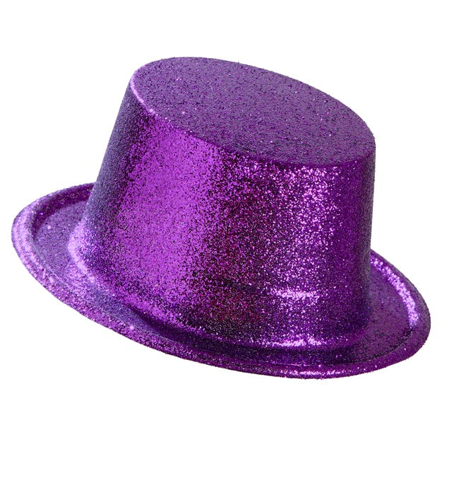 Violetter Zylinderhut auf weißem Hintergrund, geeignet für Fasnacht und Karneval