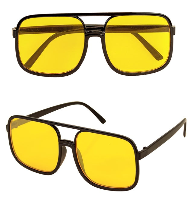 90er Jahre Hip Hop Brille mit gelben Gläsern auf weißem Hintergrund