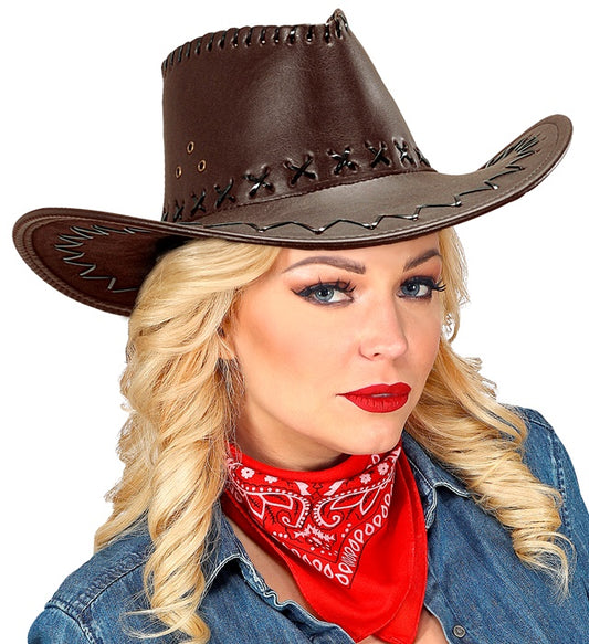 Brauner Cowboyhut aus Kunstleder mit markanten Nähten