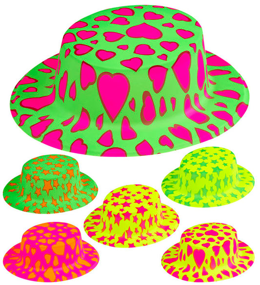 Bunter Hut mit Neonfarben, verziert mit Sternen und Herzen, ideal für Fasnacht und Karneval