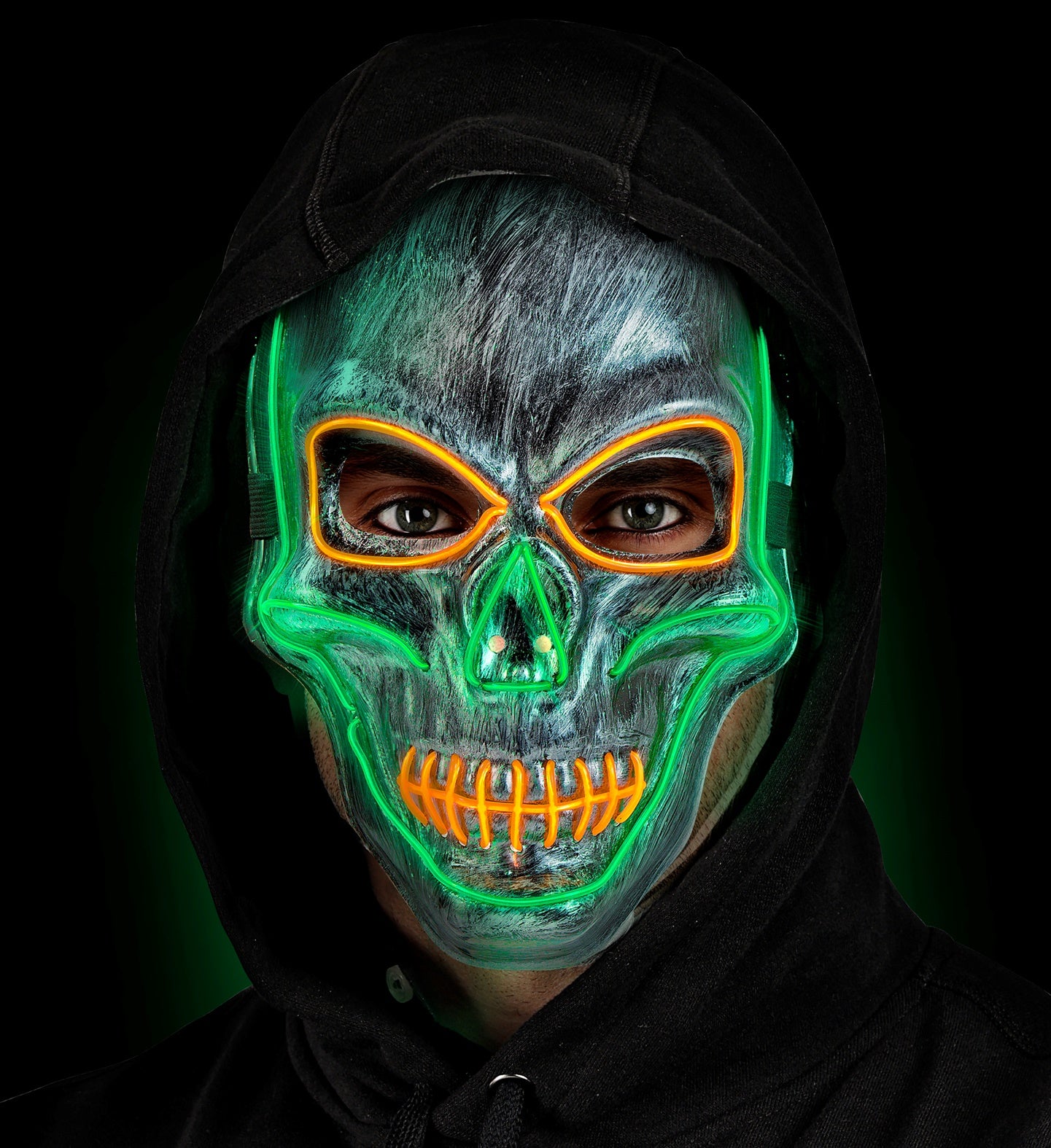 Silberne Totenkopfmaske mit LED Beleuchtung