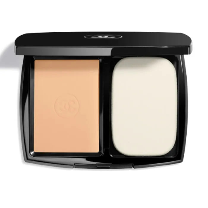 CHANEL CHANEL Ultra Le Teint Compact Make-up mit SPF 15 Farbton B60 Kosmetik