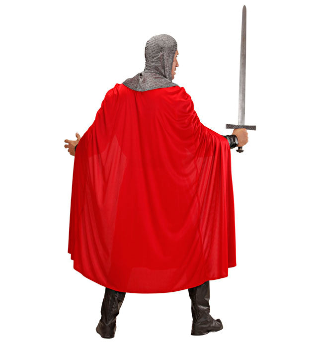 Kreuzritter-Kostüm mit Helm, Umhang und Stiefelüberziehern auf weißem Hintergrund