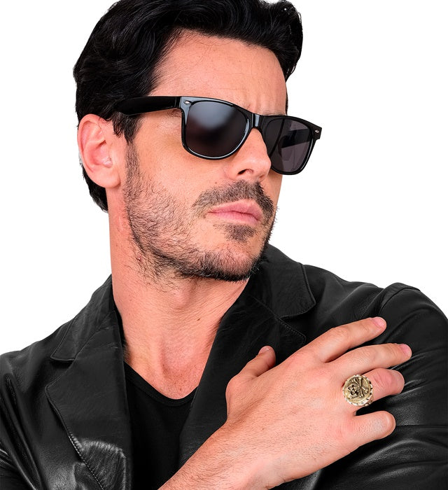 Ring mit Totenkopf und gekreuzten Knochen als Piraten-Accessoire