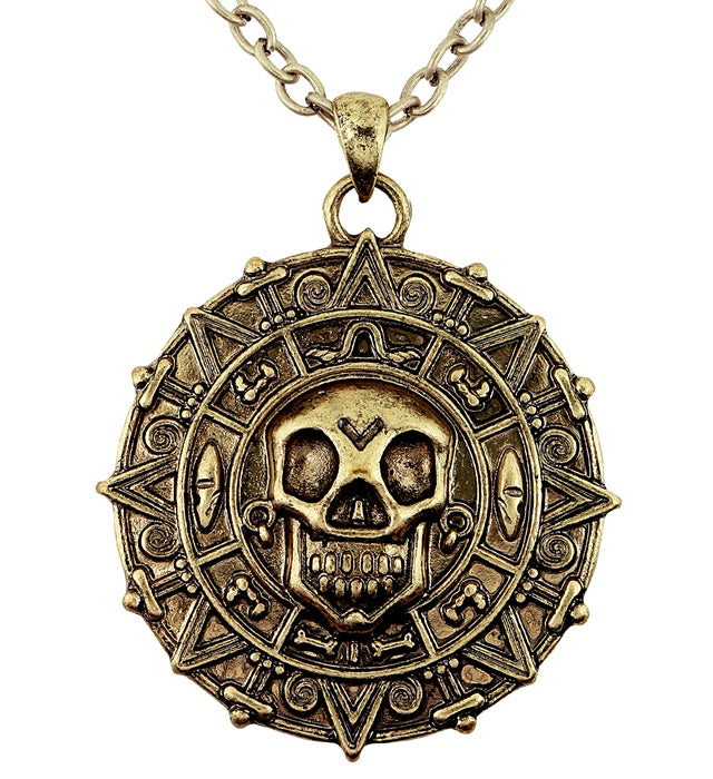 Piraten Halskette mit Totenkopf-Kompass auf dunklem Hintergrund