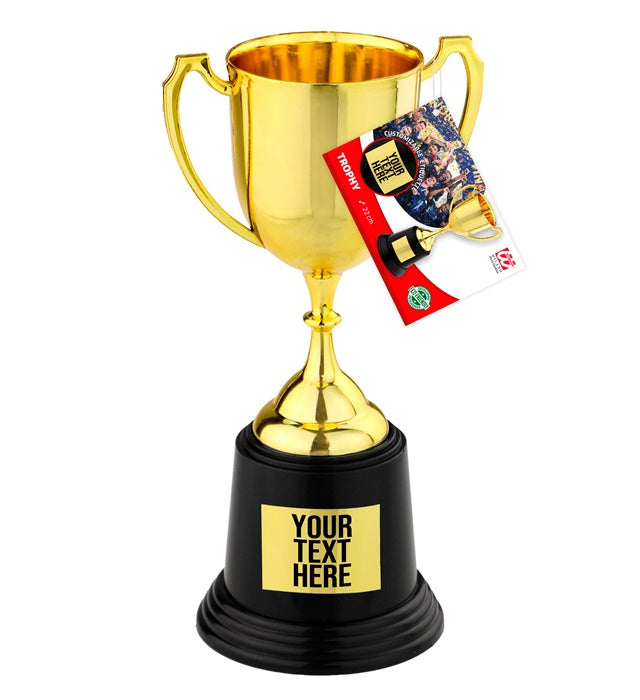22 cm hoher Pokal mit selbstklebendem beschriftbarem Etikett für Kinderpreise