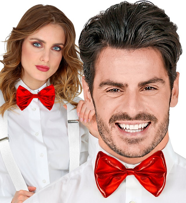 Metallisch rote Fliege als Fasnachts-Accessoire