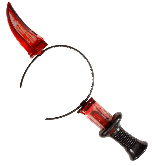 Blutiges Messer, das scheinbar durch den Kopf steckt – gruselige Halloween-Deko