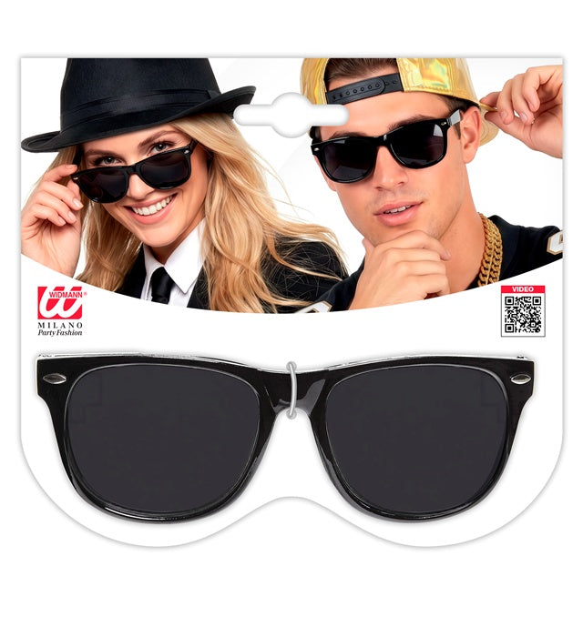 Brille mit dunklen Gläsern als vielseitiges Kostümzubehör für Fasnacht und Mottoparty