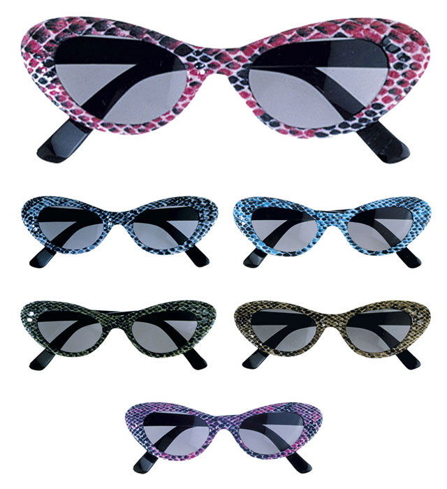 Schlangenbrille mit Katzenaugen-Gläsern in verschiedenen Farben