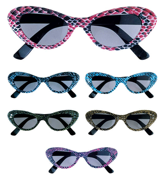 Schlangenbrille mit Katzenaugen-Gläsern in verschiedenen Farben