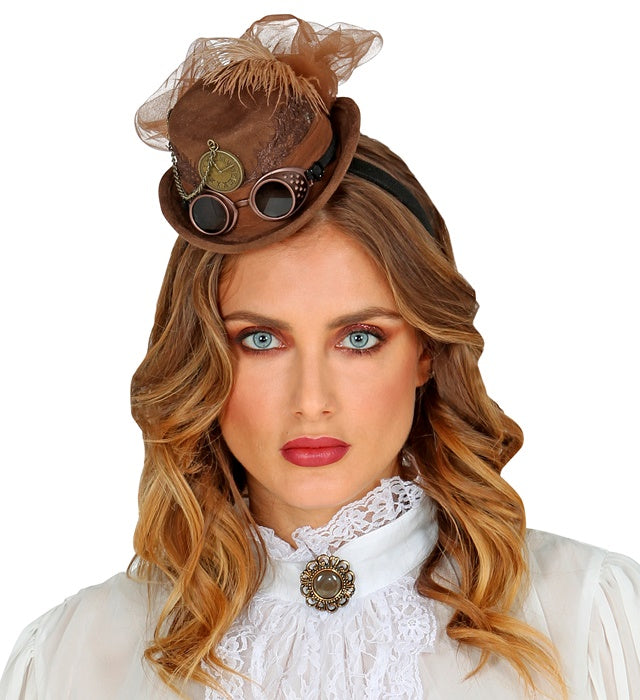 Steampunk Minizylinder in Wildlederoptik auf hellem Hintergrund