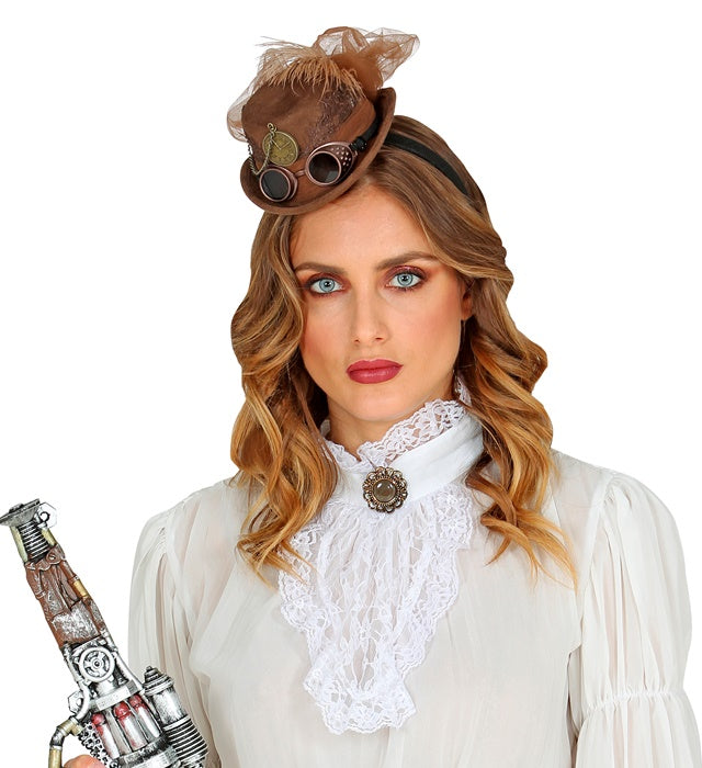 Steampunk Minizylinder in Wildlederoptik auf hellem Hintergrund