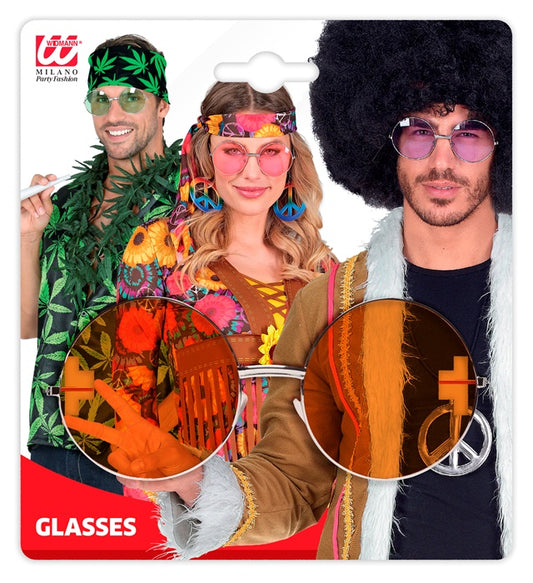 XL Hippie Brille mit großen orangenen Gläsern auf weißem Hintergrund