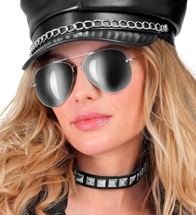 Schwarzes Kunstleder-Halsband mit Metallnieten als Fasnacht-Accessoire