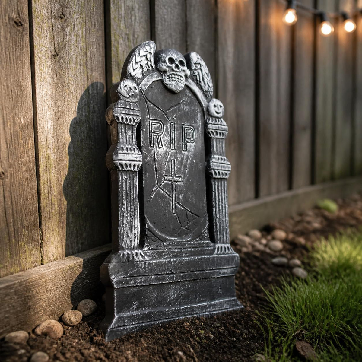 Halloween-Grabstein-Dekoration Halloween-Grabstein Flying Skull 50 × 30 cm