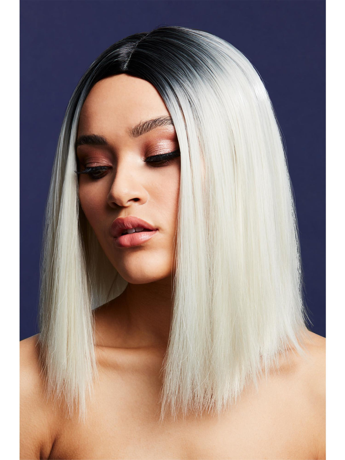 Smiffys Fever Kylie Perücke zweifarbig Magenta-Pink Inverted Long Bob – Produktansicht
