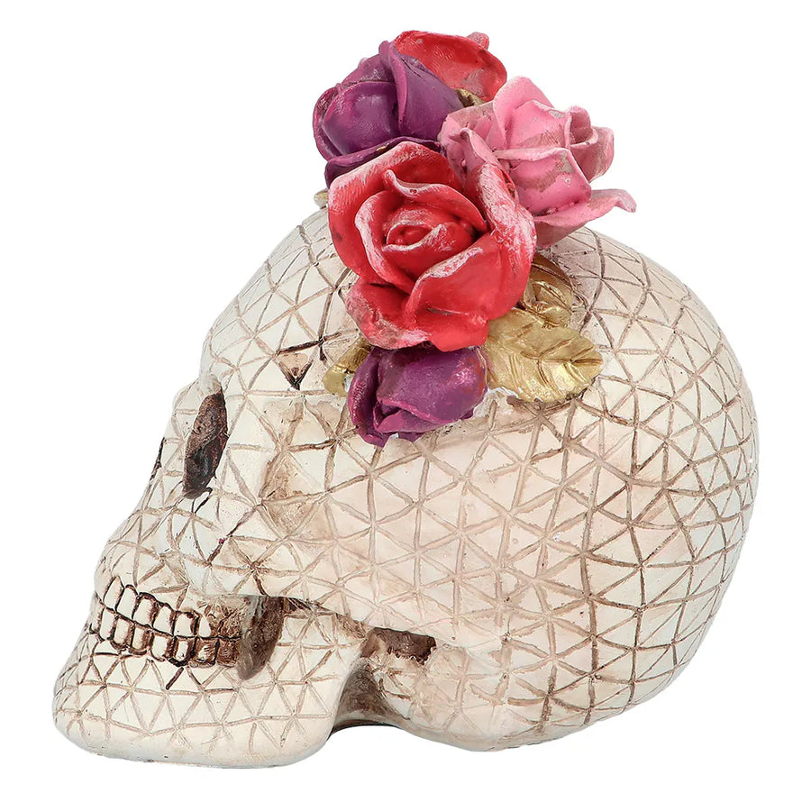 Deko-Schädel Señora mit Rosen und Blumenkranz von Widmann – Detailansicht