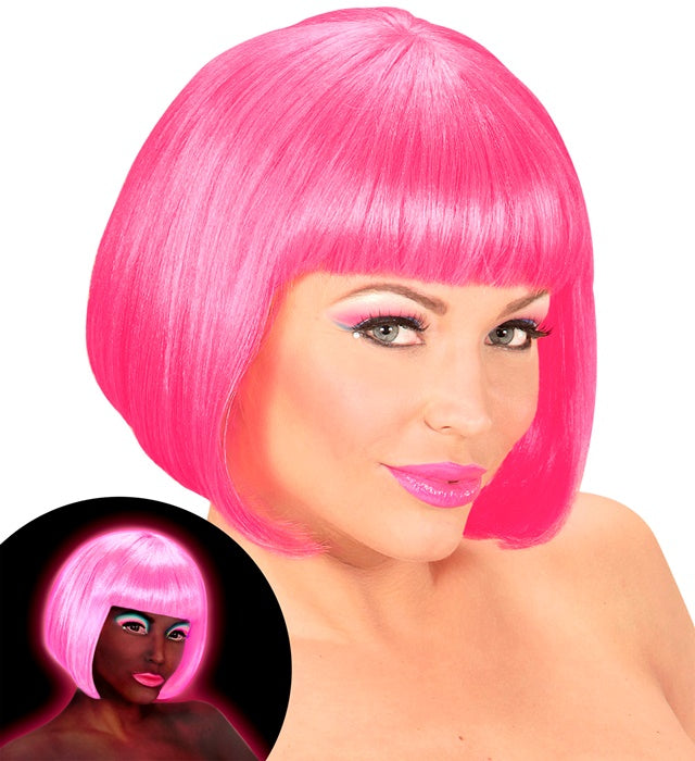 Neonpink Perücke Valentina auf hellem Hintergrund, geeignet für Fasnacht und Karneval