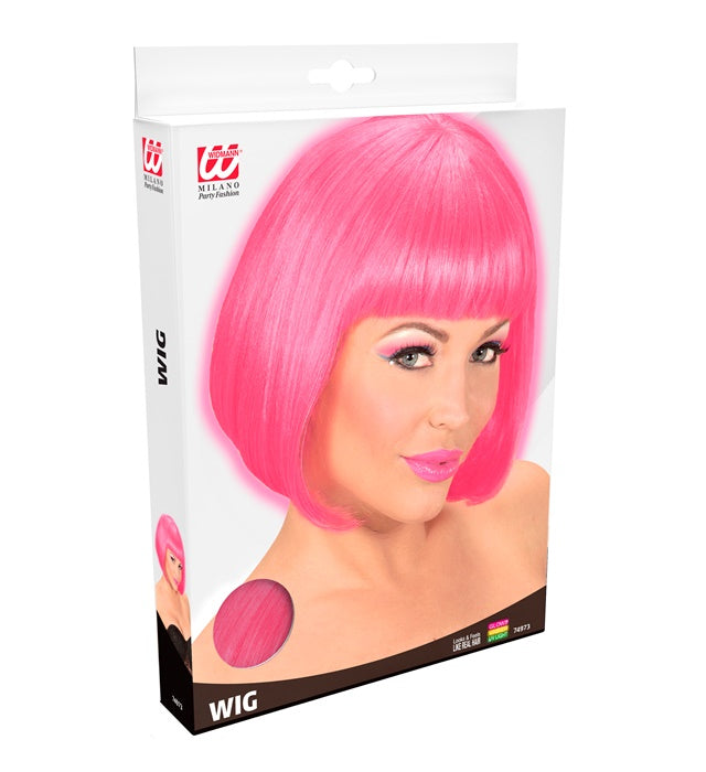 Neonpink Perücke Valentina auf hellem Hintergrund, geeignet für Fasnacht und Karneval