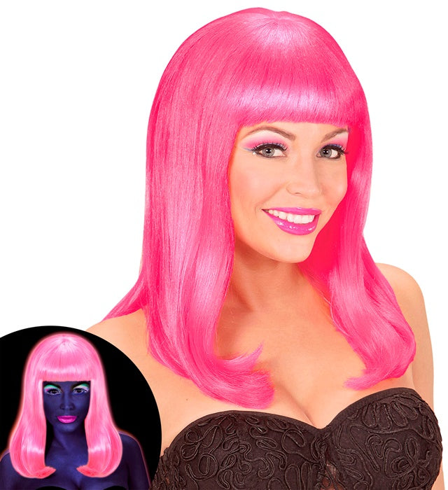 Neonpink leuchtende Perücke Patsy auf weißem Hintergrund