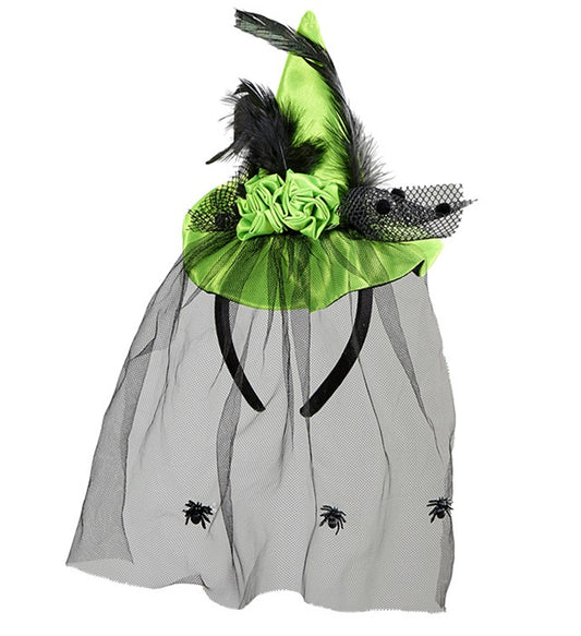 Grüner Minihut mit Rosen, Federn und Spinnentüll als Hexen-Accessoire