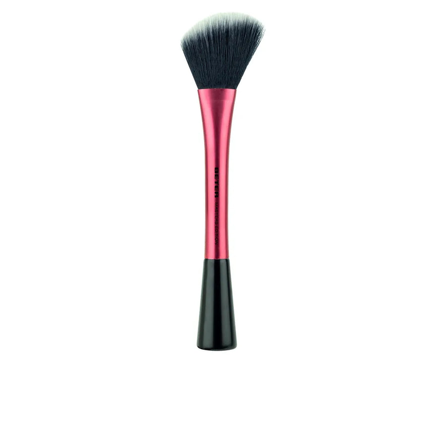 BETER BETER Blending Brush For Blushing Pinsel zum Verblenden von Rouge