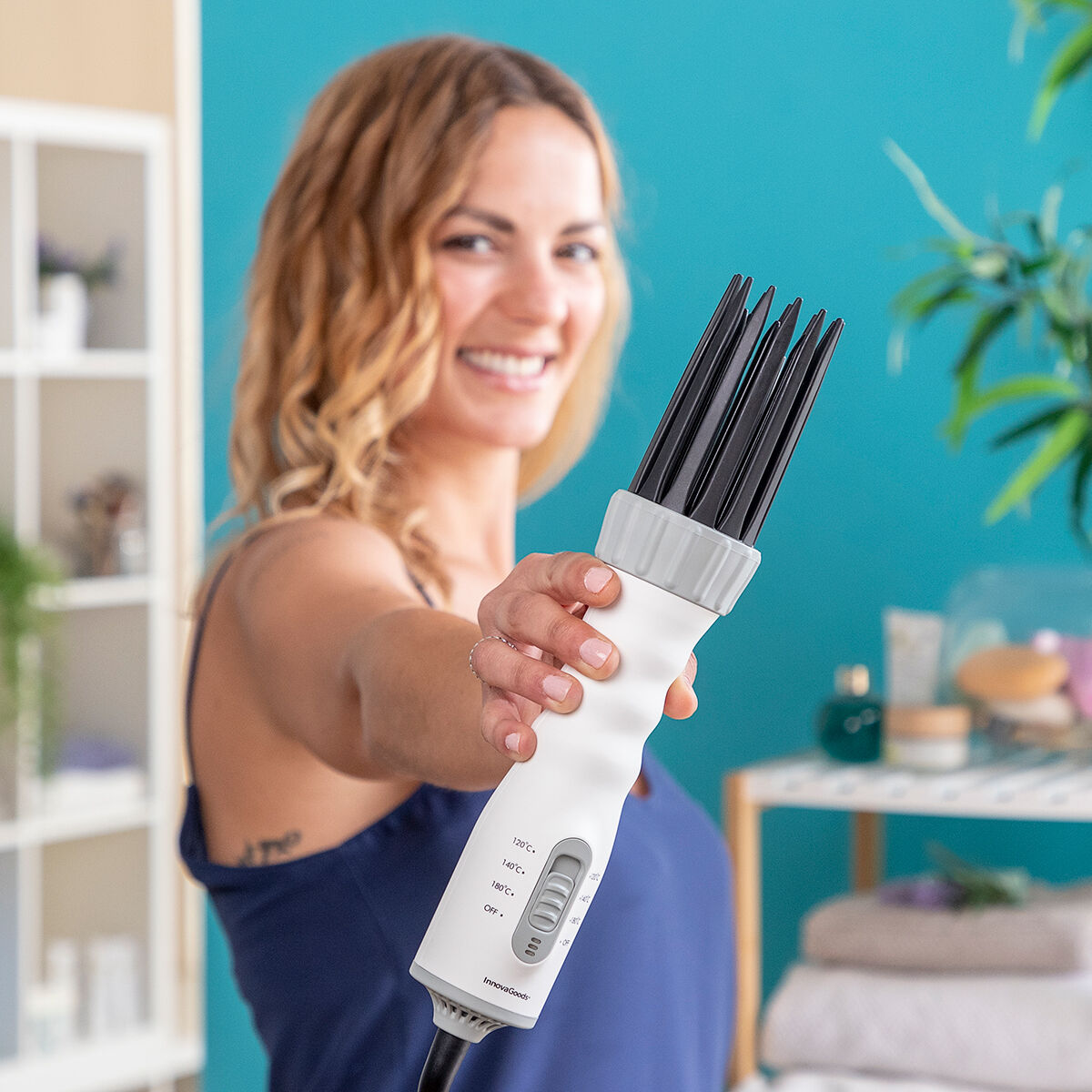 InnovaGoods Dryple 3-in-1-Heissluftbürste 550 W in Weiss und Grau – Seitenansicht