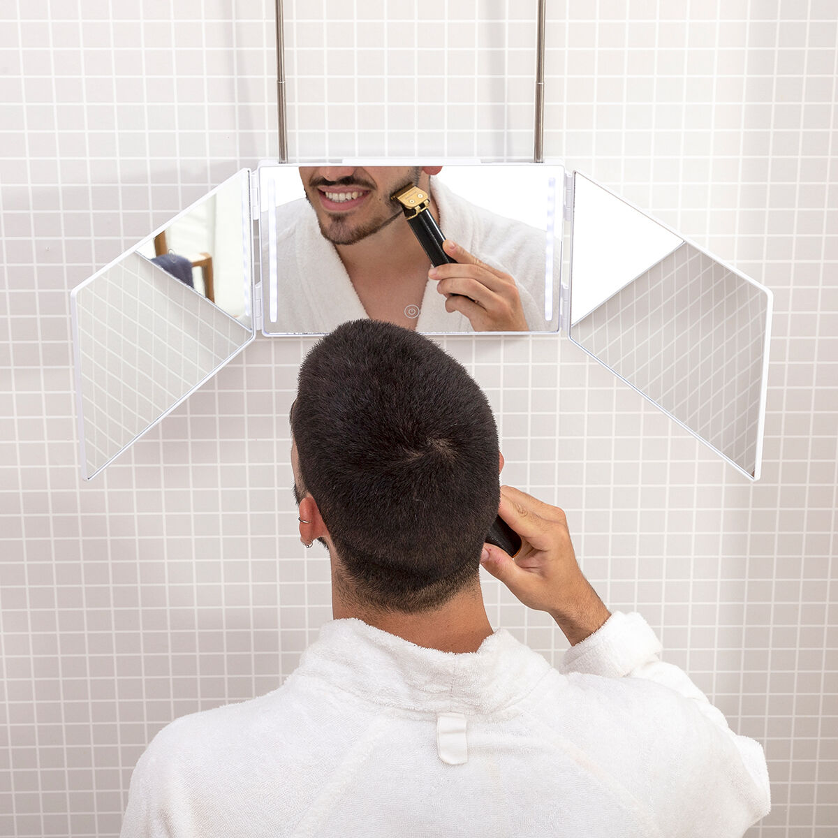 SelfKut Badezimmerspiegel von InnovaGoods mit LED-Licht und 360°-Sicht – Ansicht 8