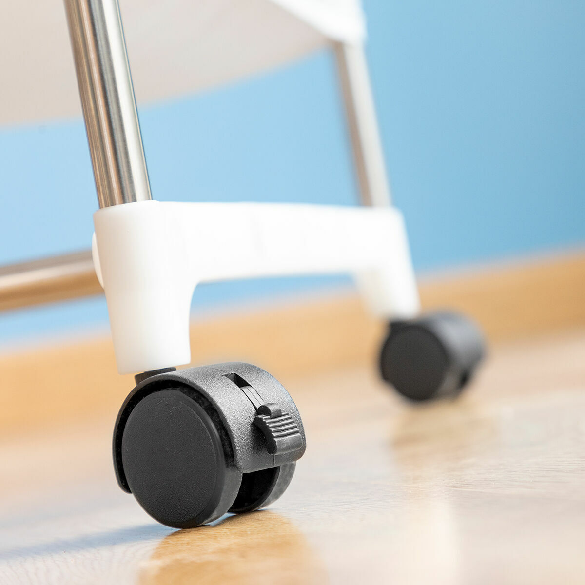 InnovaGoods Dupledry tragbarer elektrischer Wäschetrockner 1200 W in Grau – Anwendungsansicht