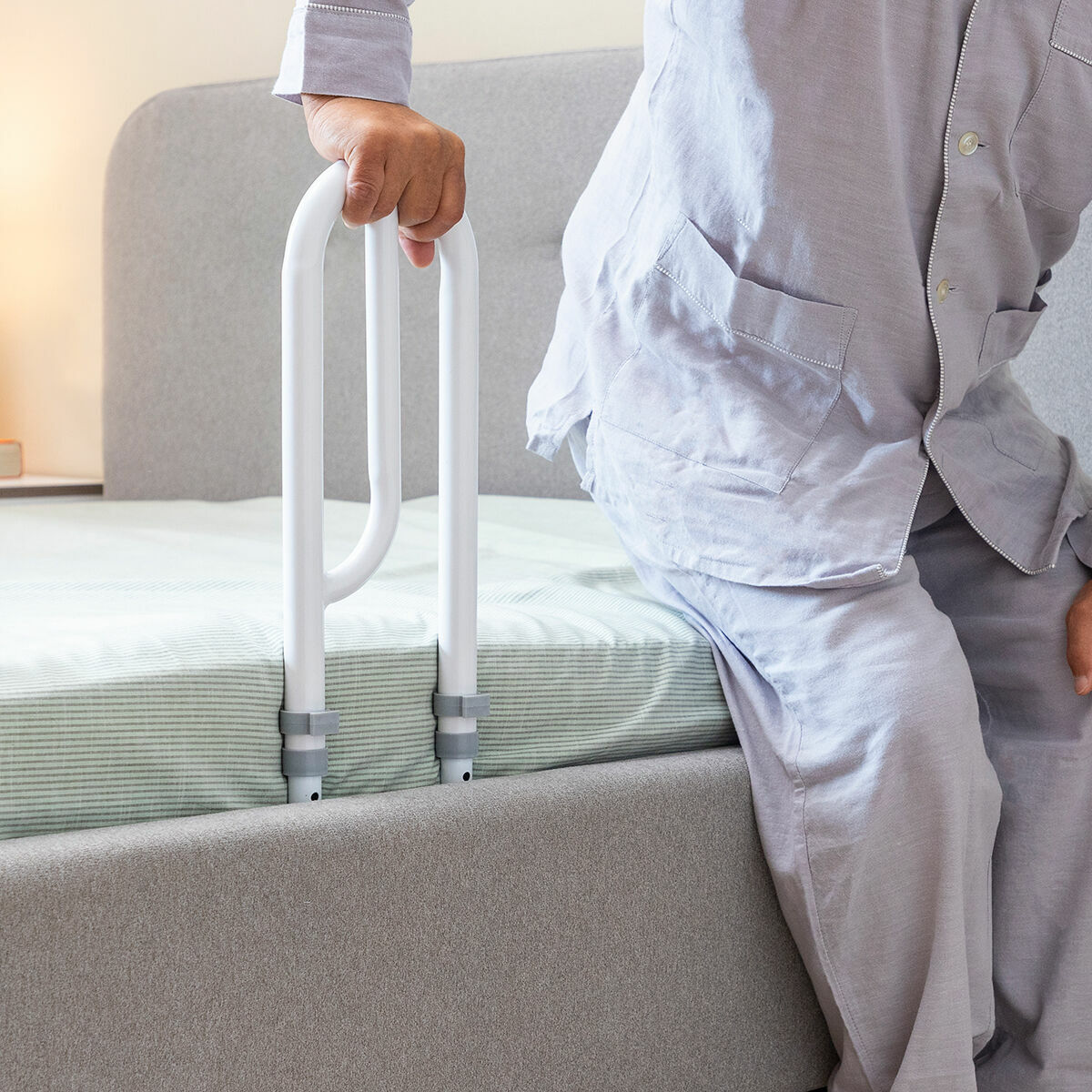 InnovaGoods Beddaid Sicherheitsbügel für das Bett – Produktansicht
