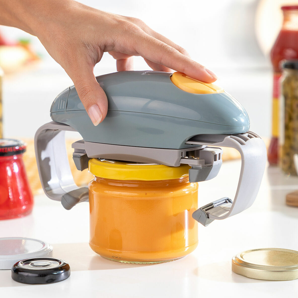 Elektrischer Gläser- und Dosenöffner Lloucan von InnovaGoods in Grau und Orange – Produktansicht