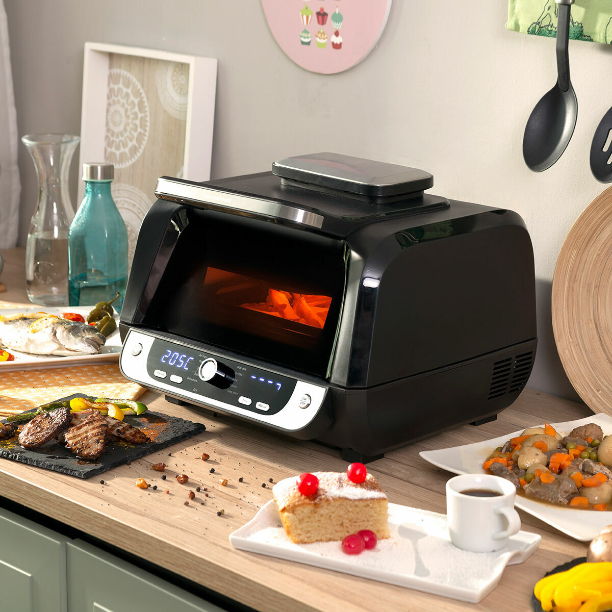 InnovaGoods Fryinn 12-in-1 Heissluftfritteuse mit Grill in Schwarz und Stahl, 6 l – Produktansicht