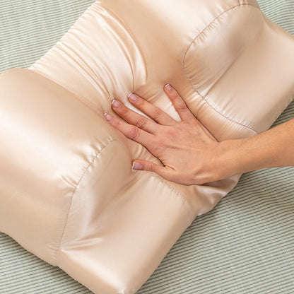Anti-Falten-Nackenkissen Youthlow mit Satinbezug von InnovaGoods in Beige – Ansicht 8