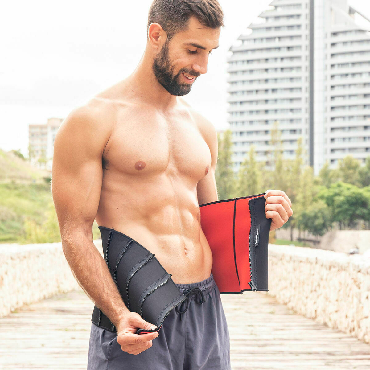 Fitnessreifen und Sportmieder mit Sauna-Effekt von InnovaGoods – Seitenansicht