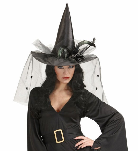 Schwarzer Hexenhut mit Tüll, bunten Blumen und Federn als Halloween-Accessoire