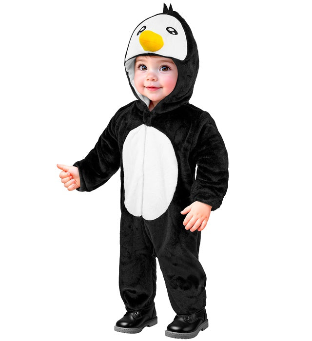 Pinguin Plüschkostüm mit Kapuze auf weißem Hintergrund