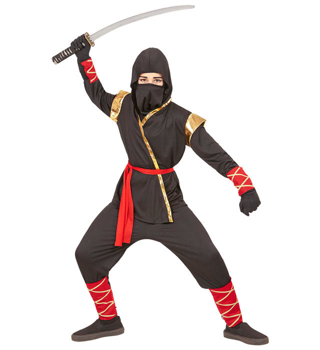 Ninja Kostüm Set mit Kapuze, Maske, Gürtel und Binden auf weissem Hintergrund