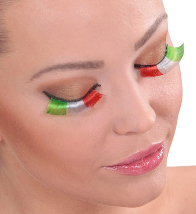 Italienische künstliche Wimpern mit Klebstoff in Glasflasche auf weißem Hintergrund