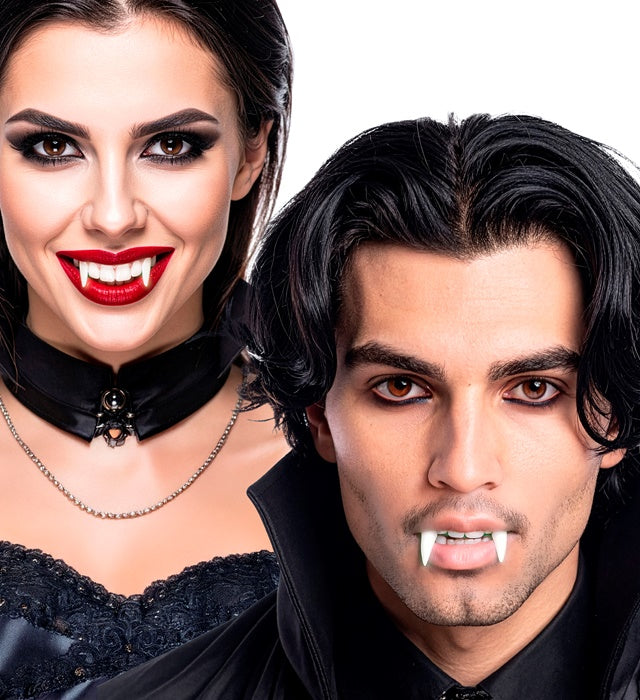 Leuchtende Vampirzähne im Dunkeln für Halloween und Fasnacht