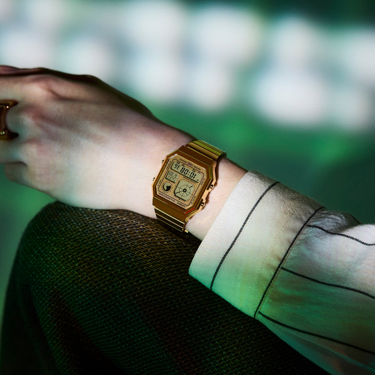 CASIO VINTAGE Mod. RETRO FUTURE EDGY COLLECTION - FULL GOLD