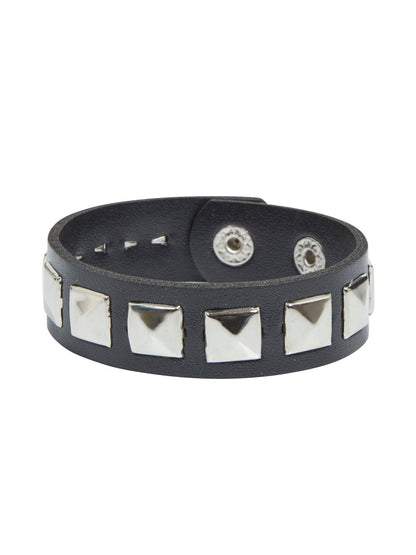 Rubies Studded Punk Wristband mit Nietenoptik – Produktansicht