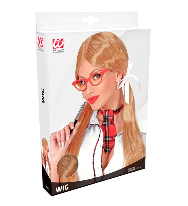 Blonde Schulmädchen-Perücke auf weissem Hintergrund