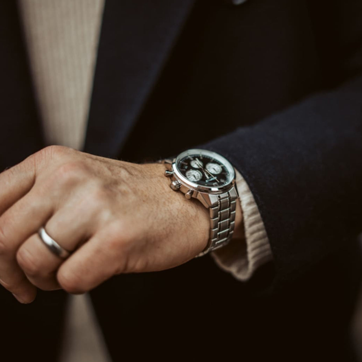 CASIO EDIFICE Standard Chronograph EFR-575D-1AEF Schwarz – Seitenansicht