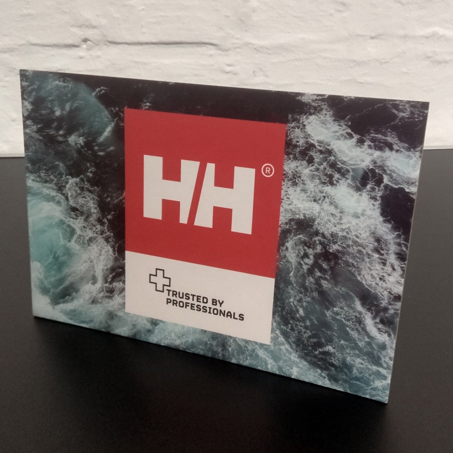 PoS MATERIAL HELLY HANSEN HH Showcard Alive Sea Small Unisex Armbanduhr – Produktansicht