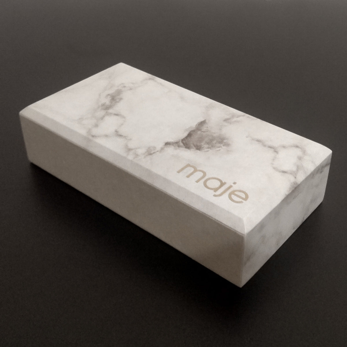 PoS MATERIAL MAJE Maje LogoBlock MJLB17100395 Unisex Armbanduhr – Produktansicht