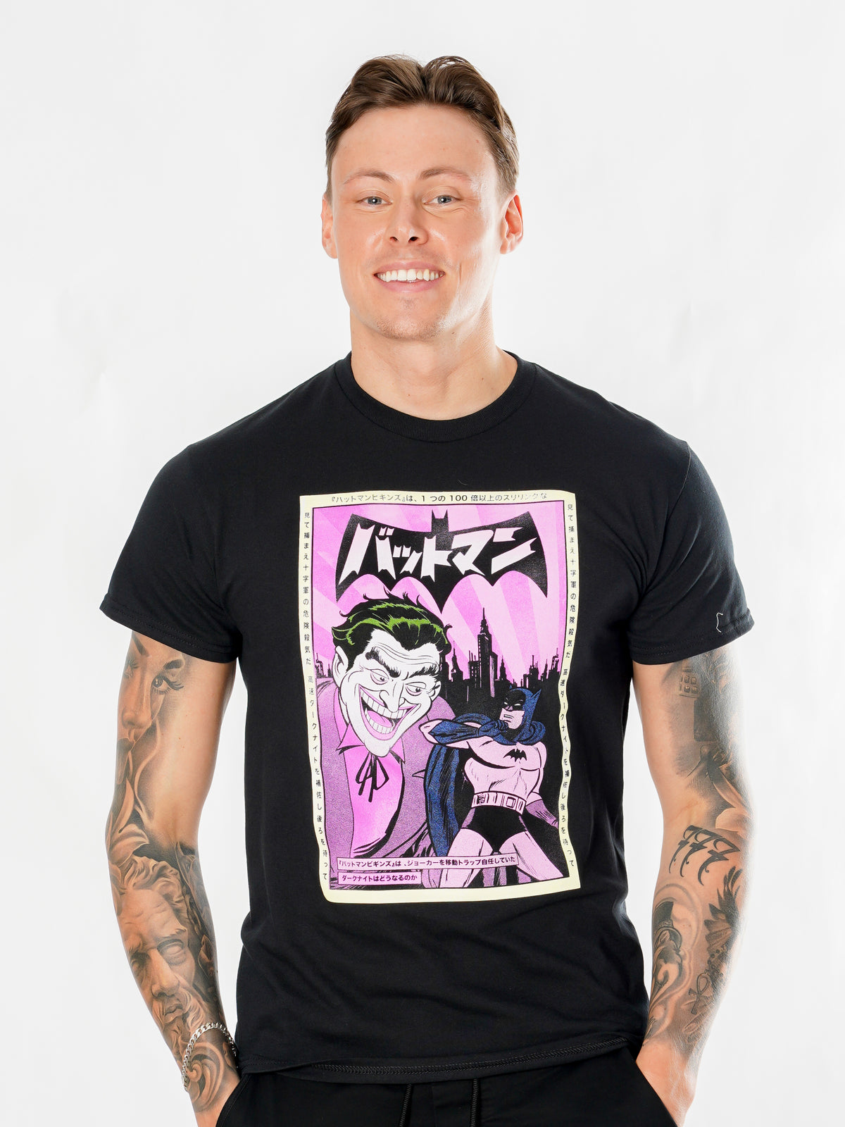 Rubies Joker (DC) Batman Joker Anime Poster T-Shirt für Unisex – Produktansicht