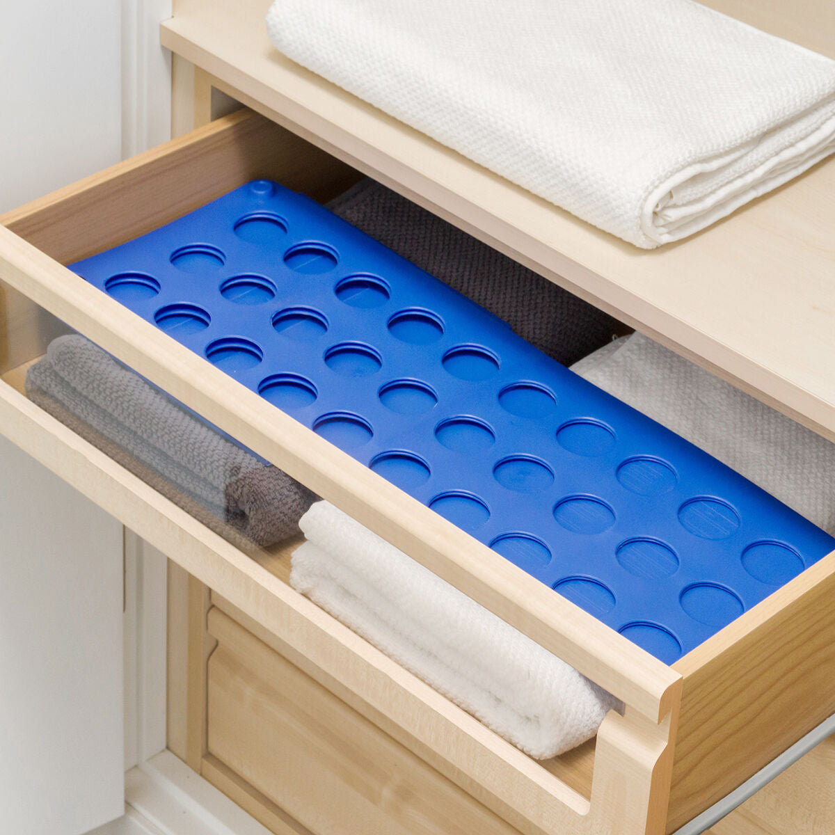 Blaues Wäschefaltbrett InnovaGoods zum Falten von Kleidung – Rückansicht